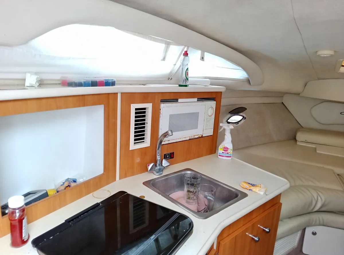 2001 Bayliner 265 Ciera 27ft - Image 3