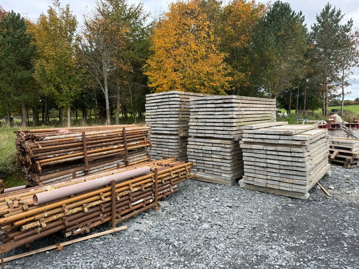 Scaffolding planks