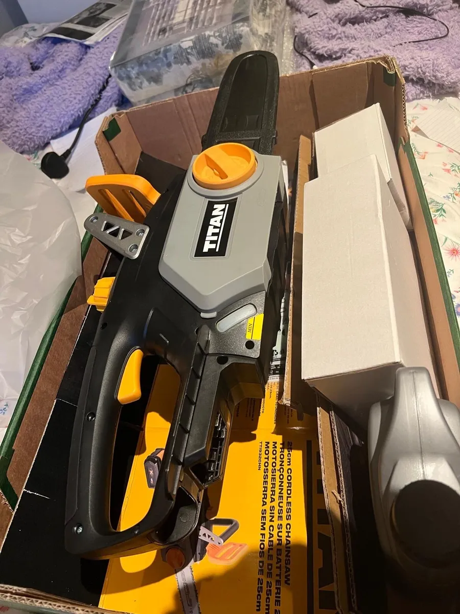 Titan 932 cordless chainsaw - Image 3