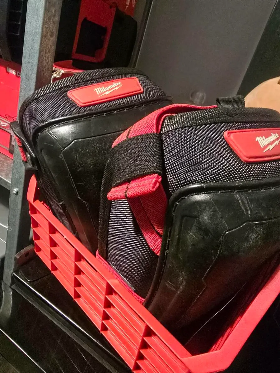 Milwaukee kneepads - Image 1