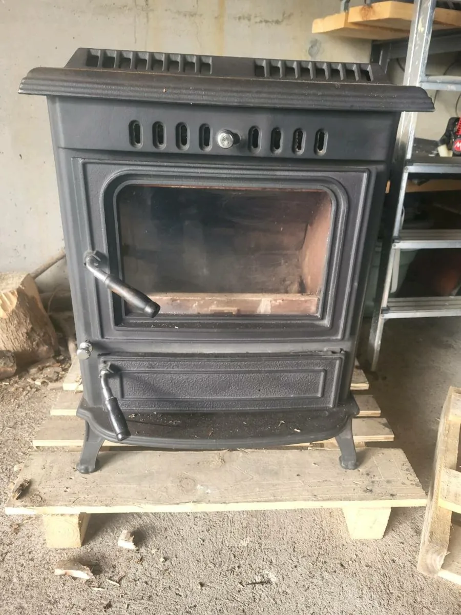 Stove - Image 1
