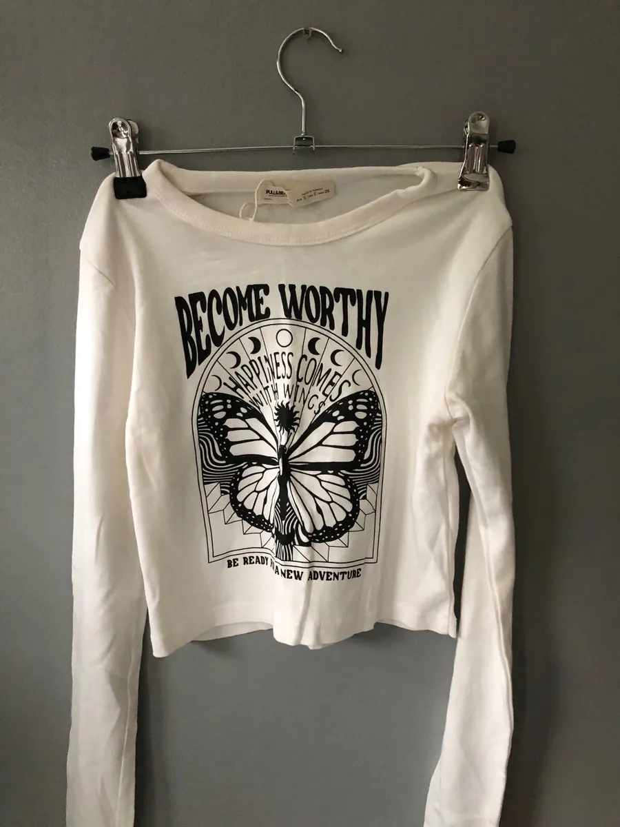 Ladies BNWT  top size S €5 - Image 1