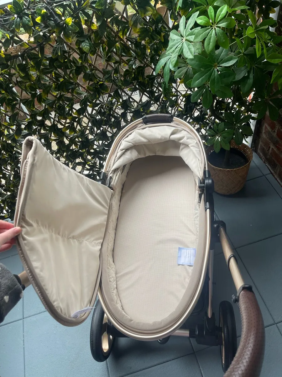 Pram - Image 2