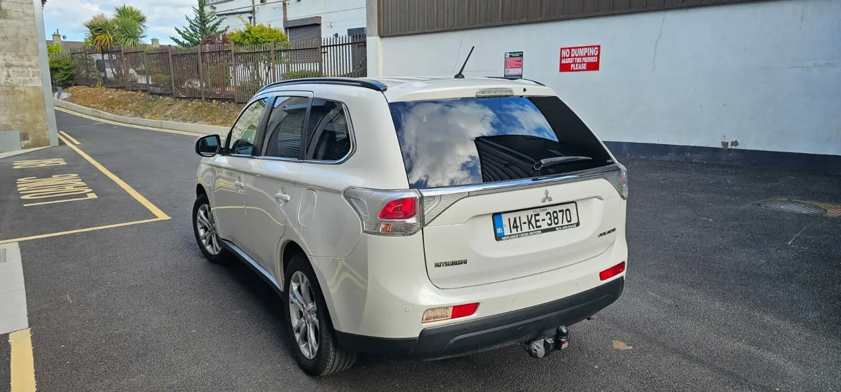 Mitsubishi Outlander Seater - Image 4