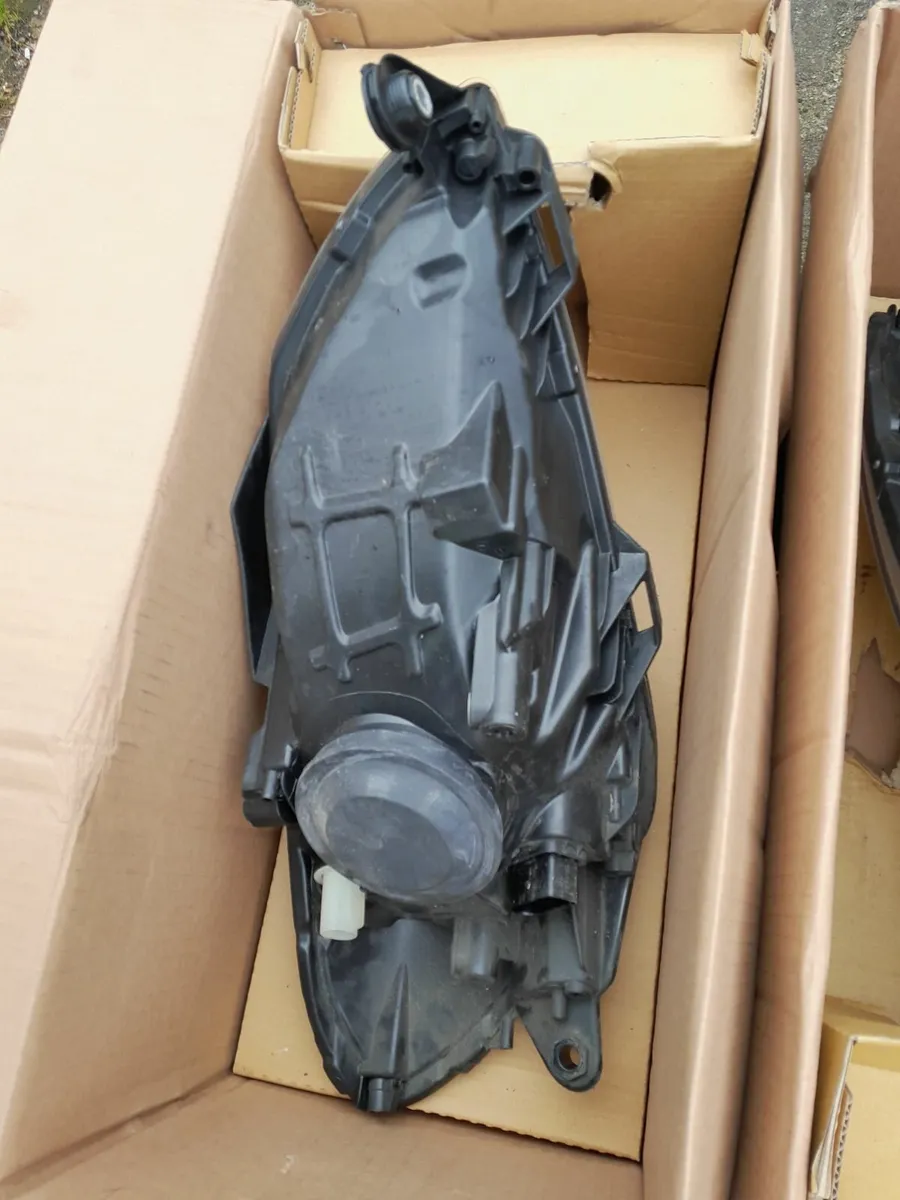 Headlights Skoda Fabia - Image 2
