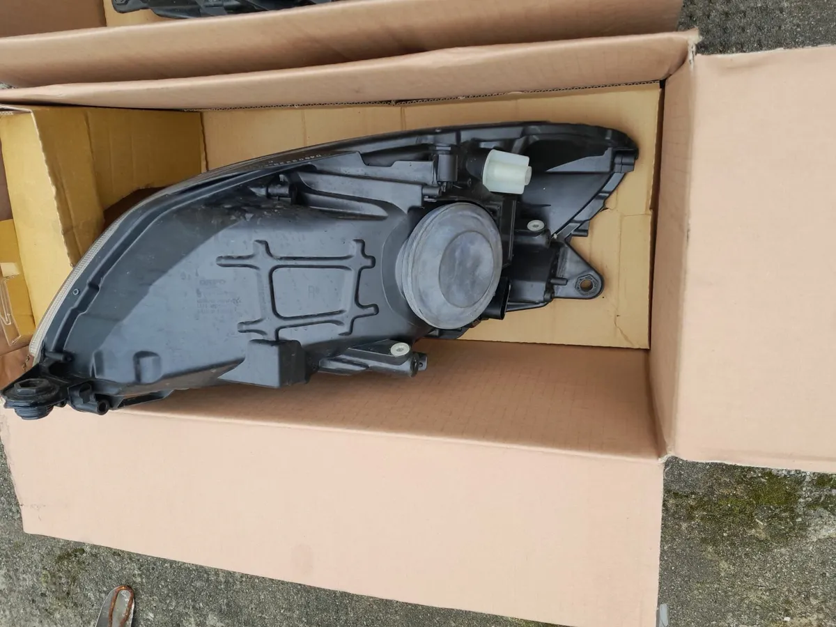 Headlights Skoda Fabia - Image 3