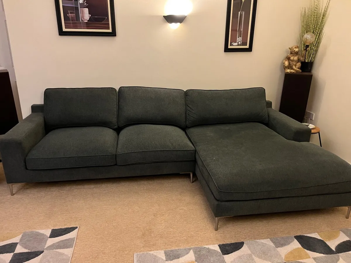 Corner Couch - Image 1
