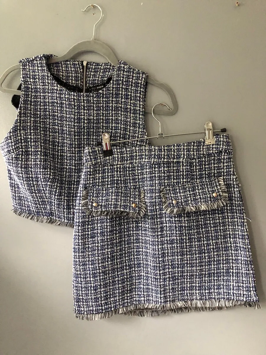 Ladies two piece suit size S €10 - Image 1