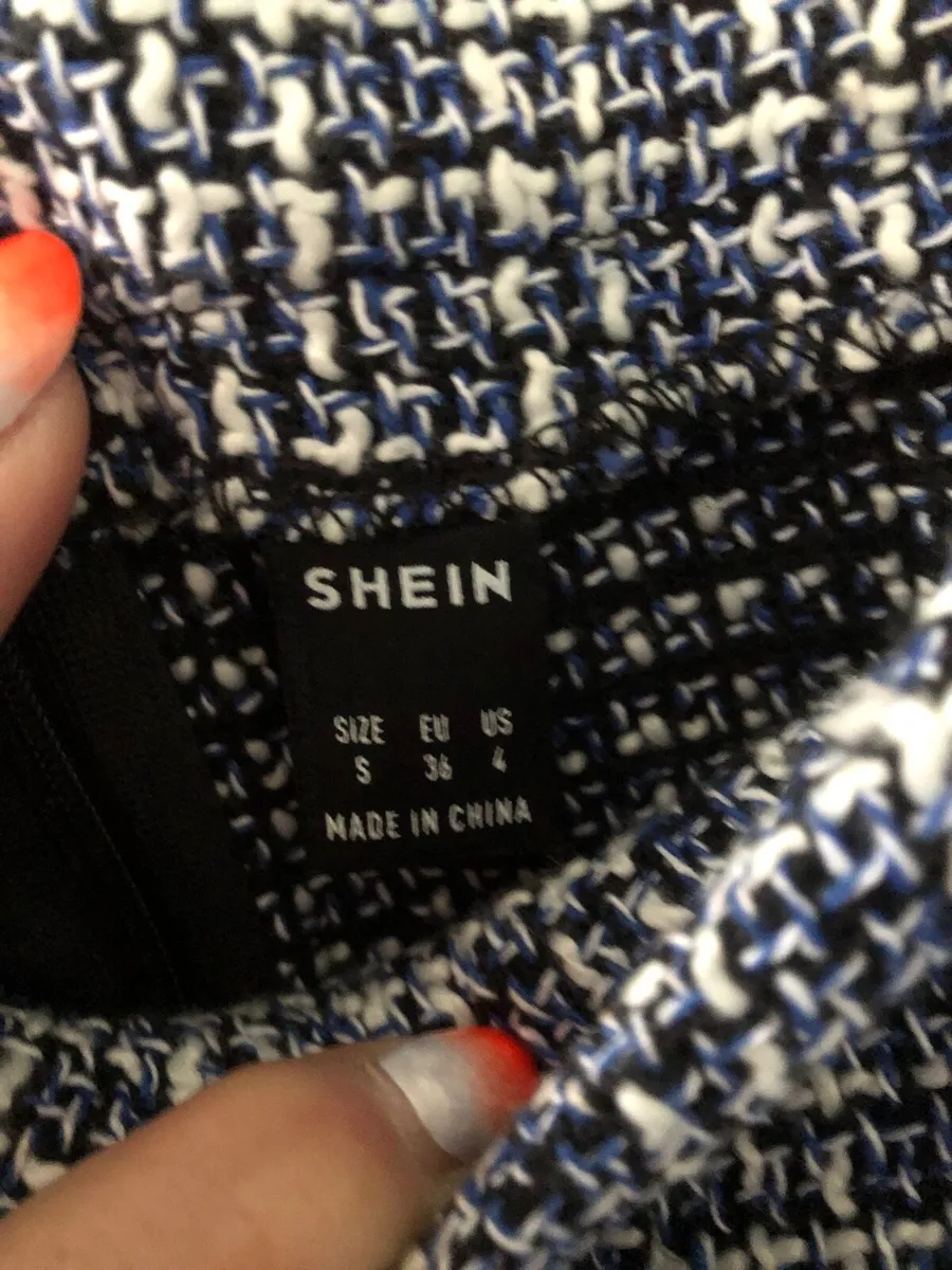 Ladies two piece suit size S €10 - Image 2