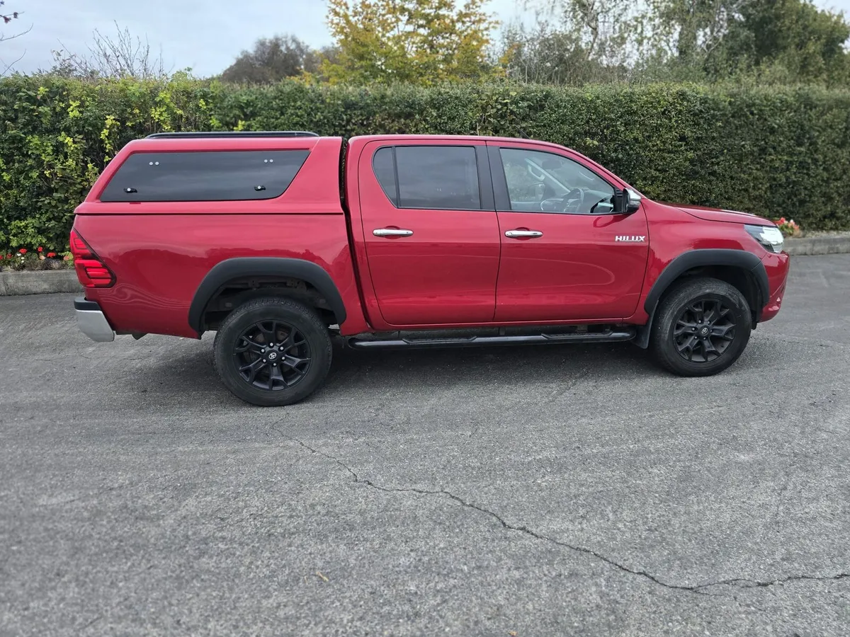 Toyota hilux 211 - Image 2