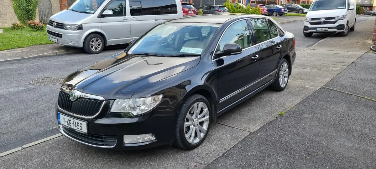 Skoda Superb 2011 - Image 1