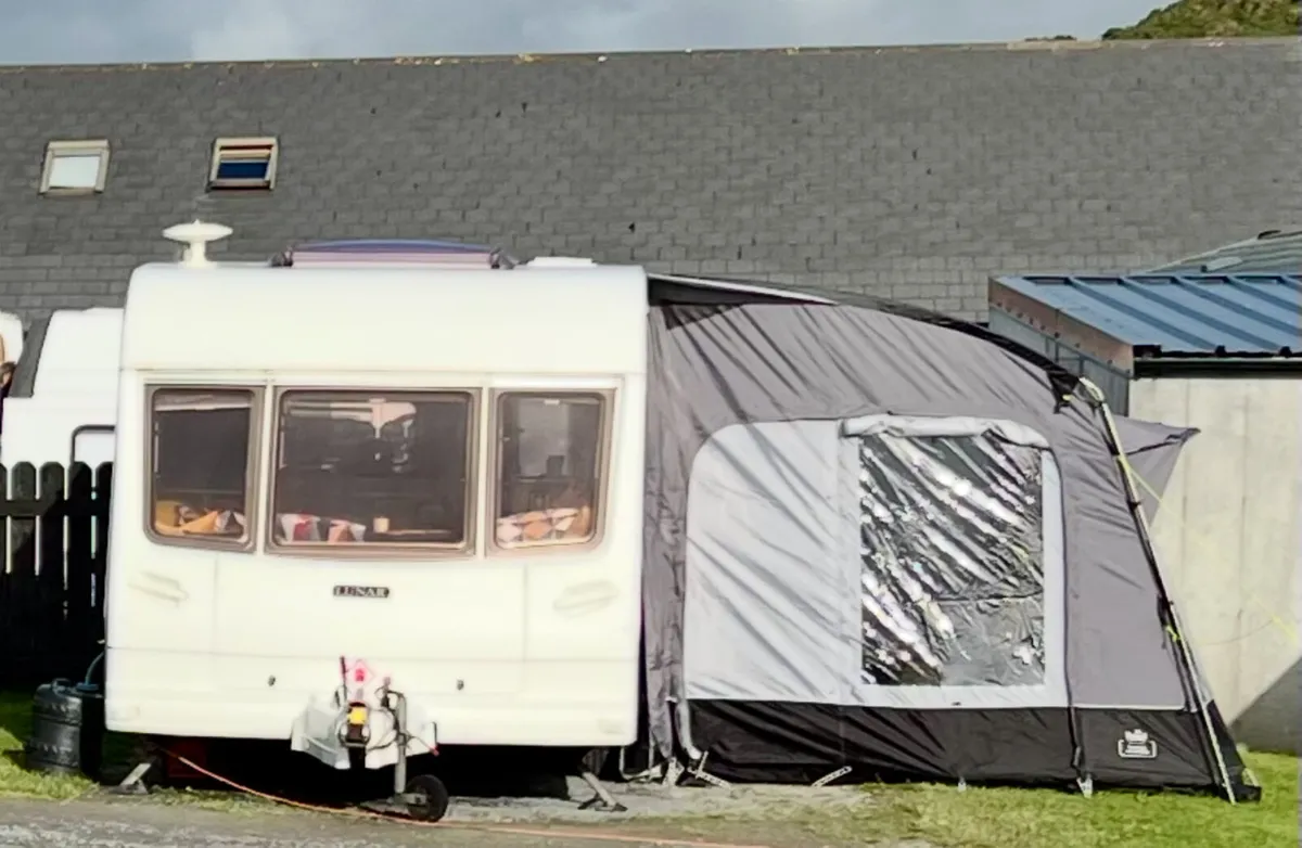Two berth Caravan for sale - Image 3