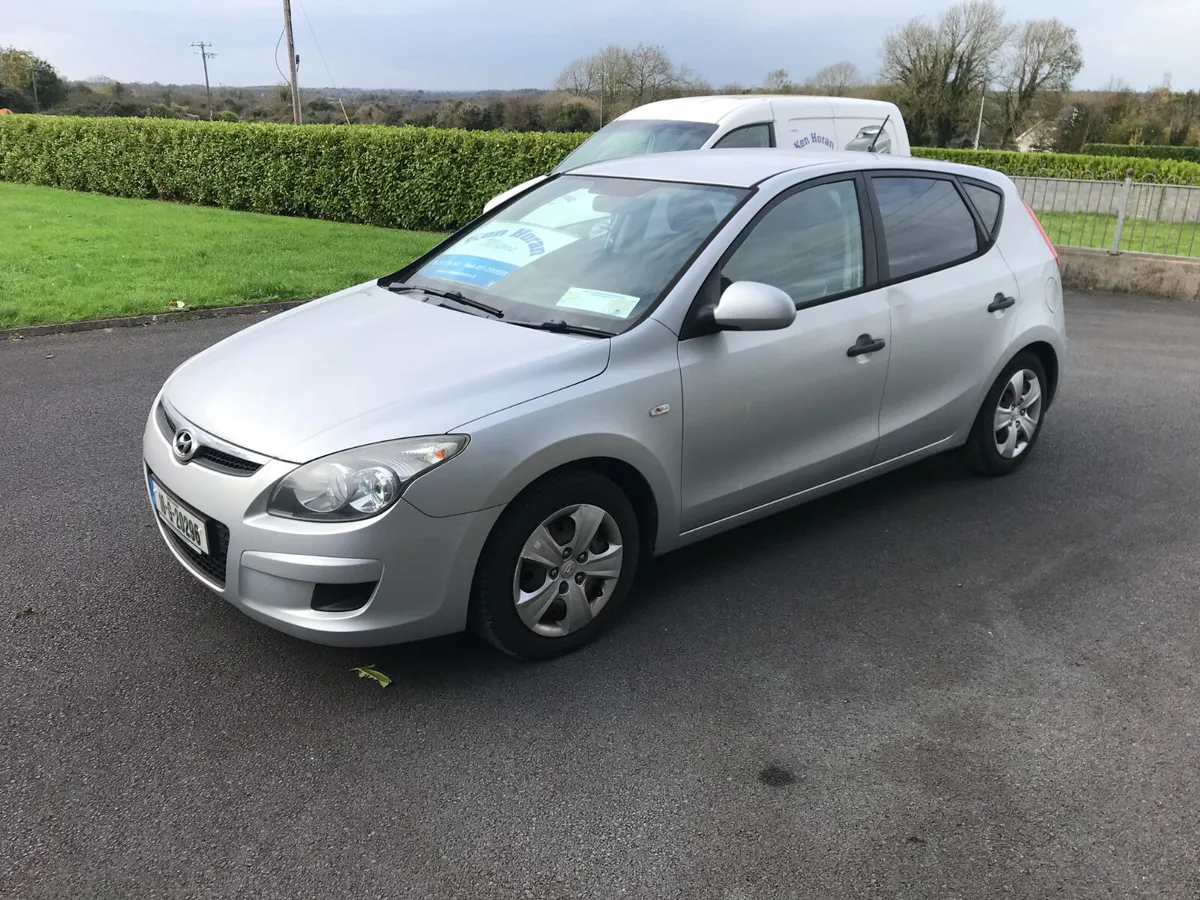 Hyundai i30 Petrol 2010 - Image 3