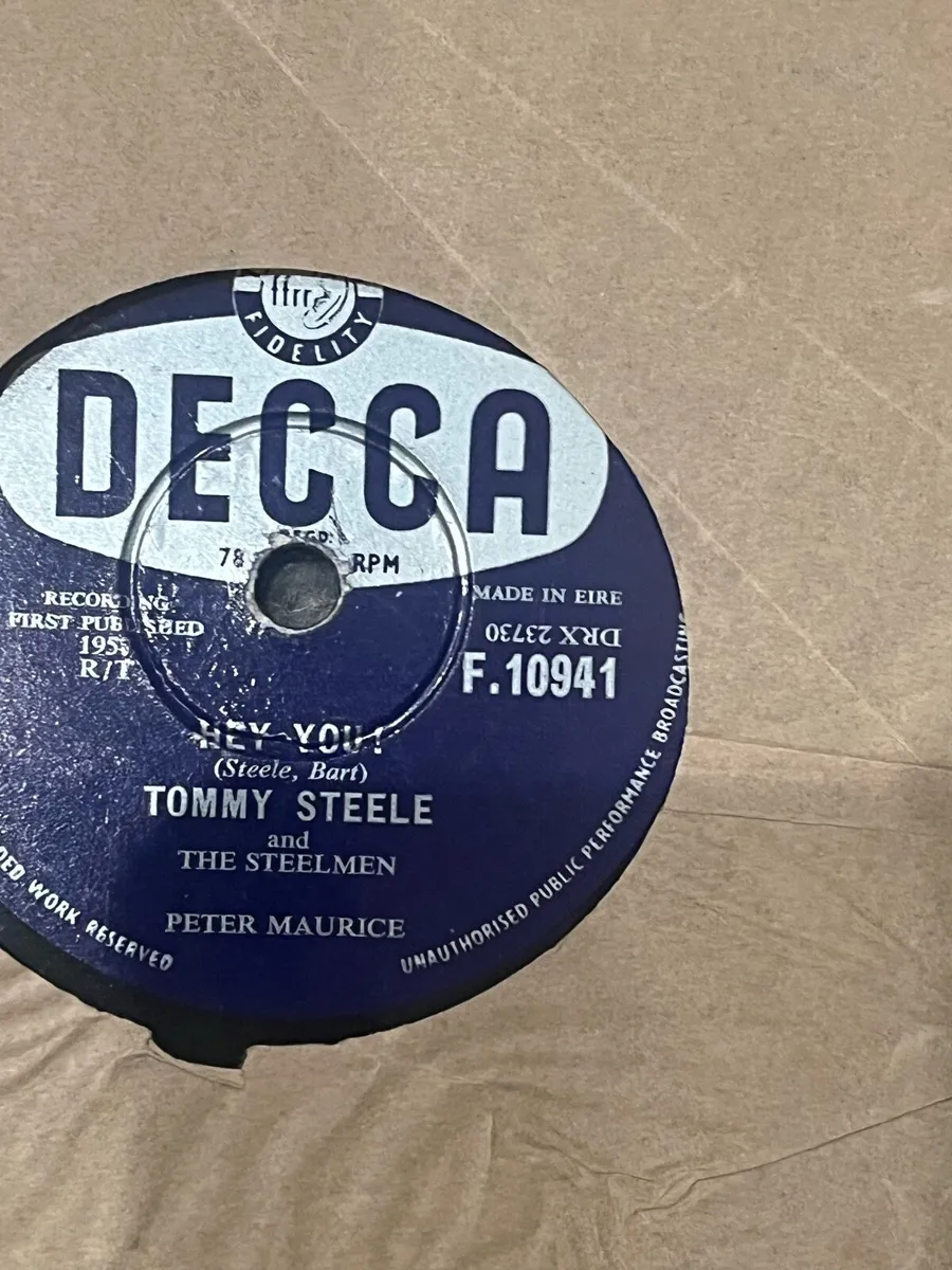 Vintage 78 speed gramophone records - Image 4