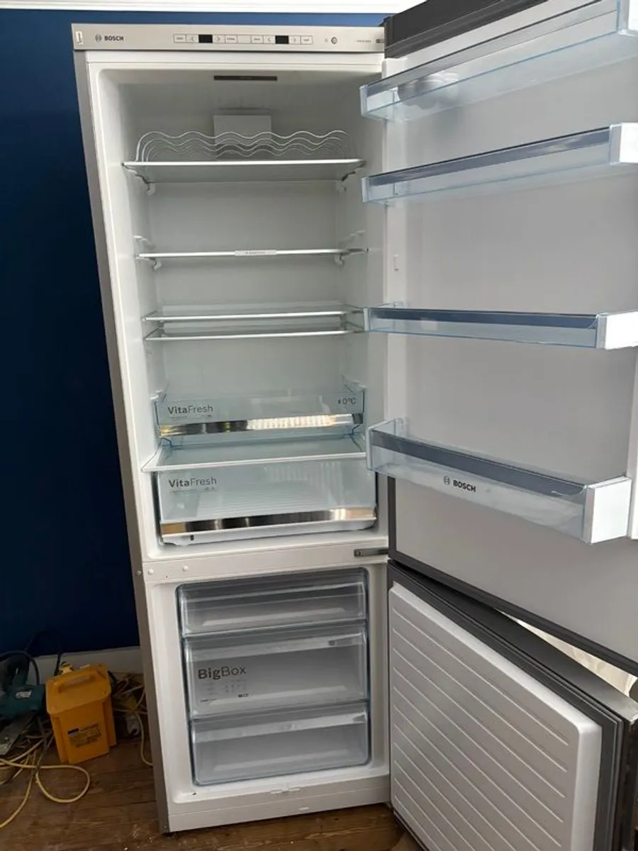 Fridge freezer - Image 1