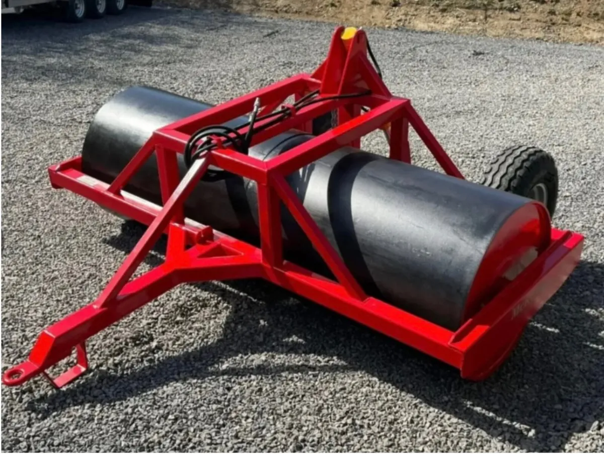MCKENNA ROAD TOW HYDRAULIC LAND ROLLER 9FT - Image 3