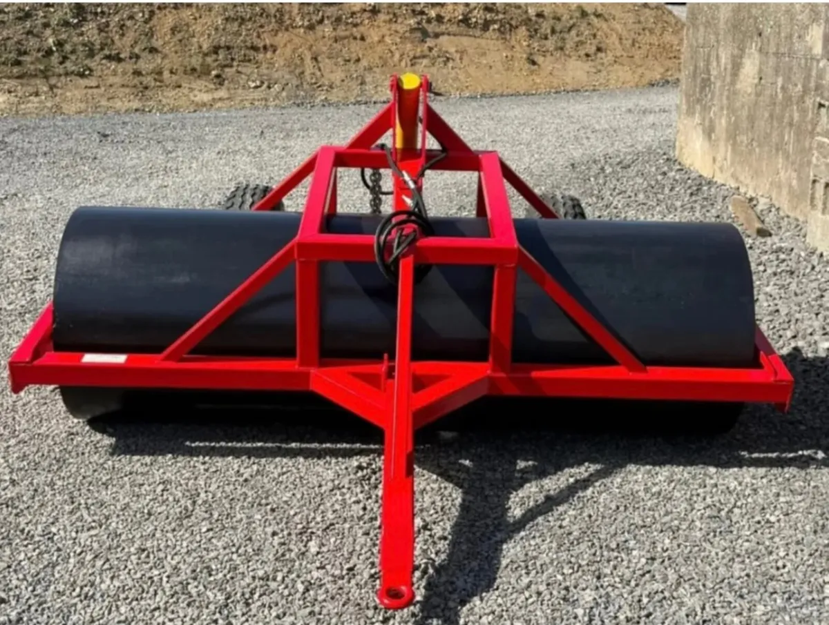 MCKENNA ROAD TOW HYDRAULIC LAND ROLLER 9FT - Image 4