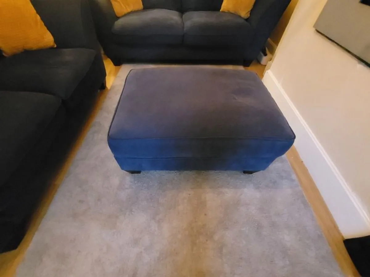 Sofa/couch/suite/curtains/rug, navy blue - Image 3