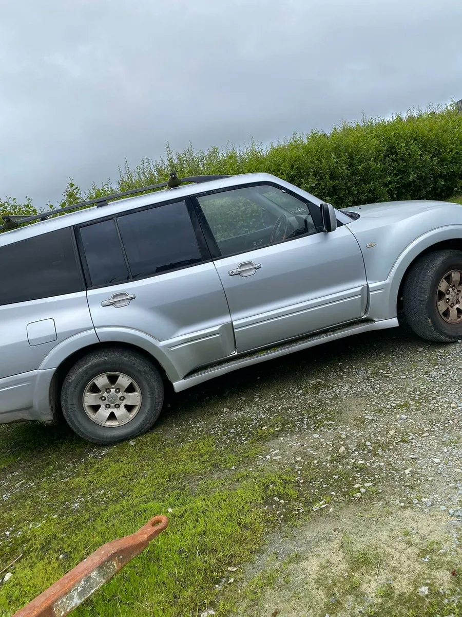 Mitibushi pajero lwb - Image 2