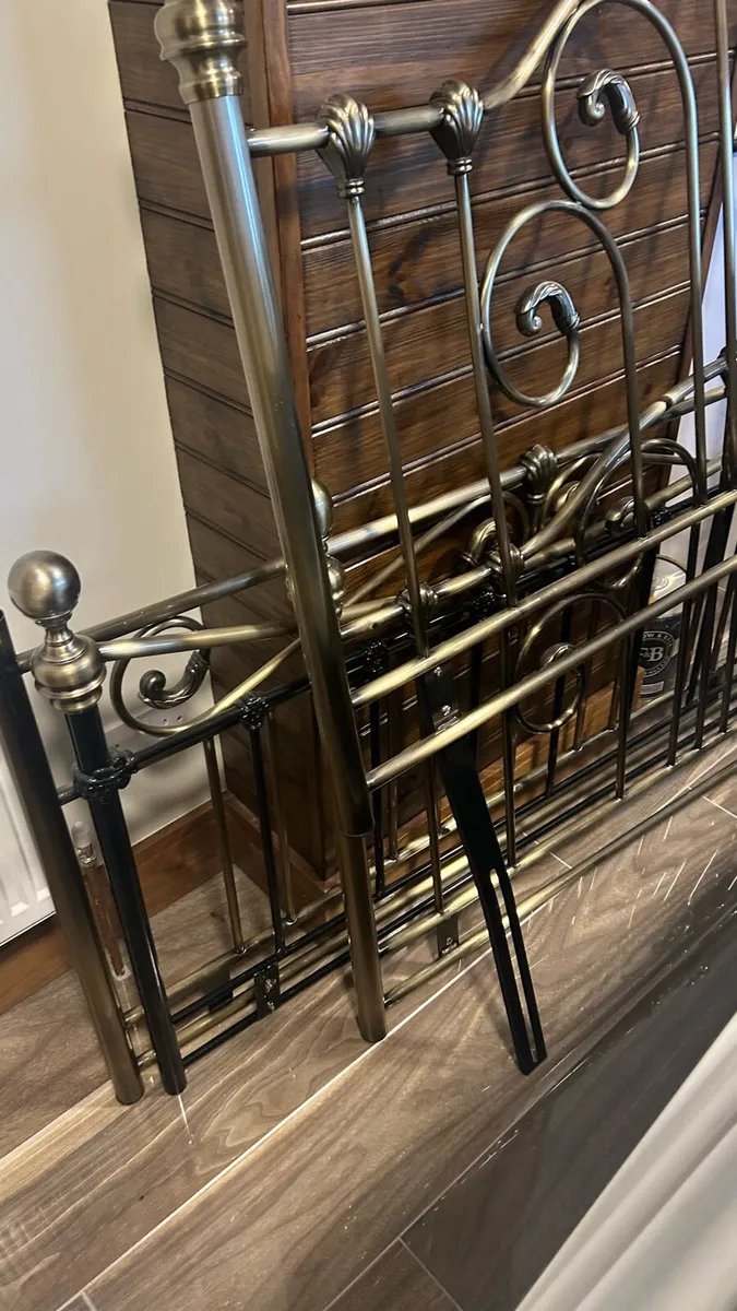 Bed base and head board - Image 4