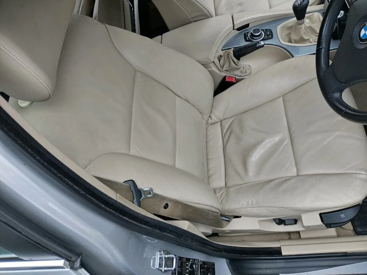 BMW E60/E61 Interior Front Seats- Cream Leather - Image 1