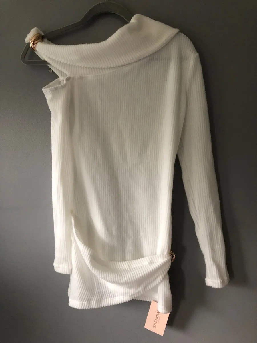 Ladies BNWT jumper size S €10 - Image 1