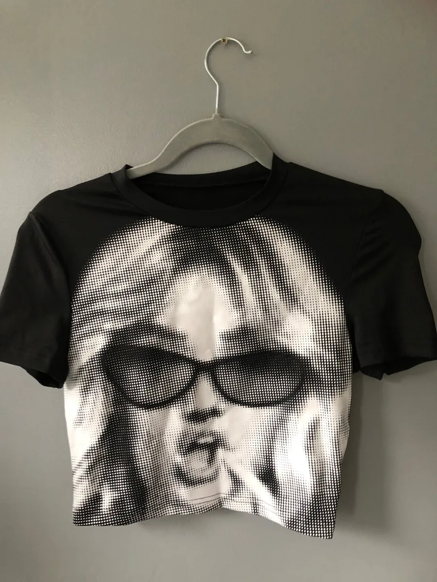 Ladies top size S €5 - Image 1