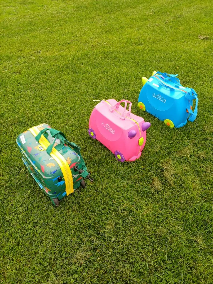 Trunki Suitcases x3