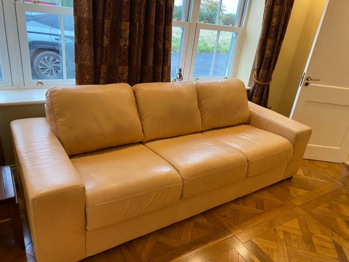 couch with armchair - Image 1