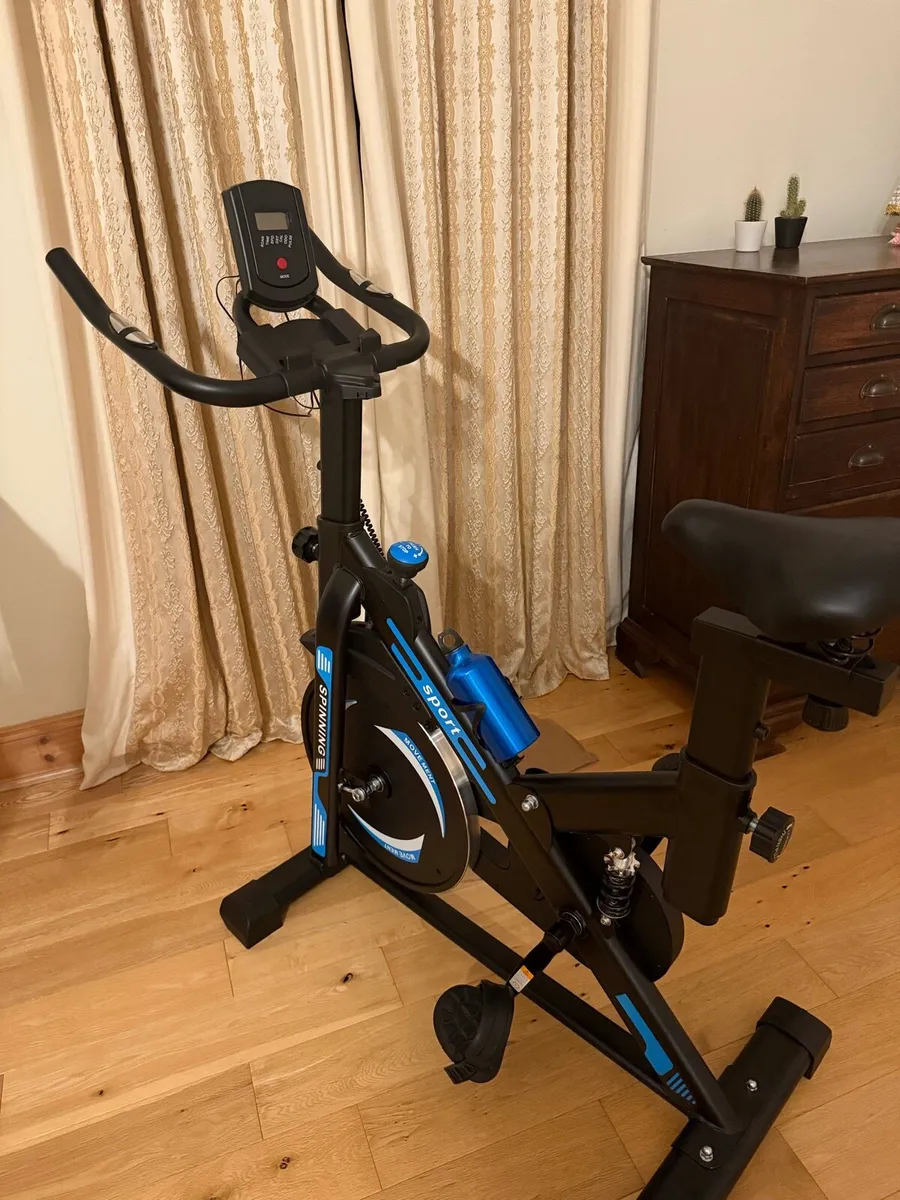 Exercise bike - indoor - Image 1