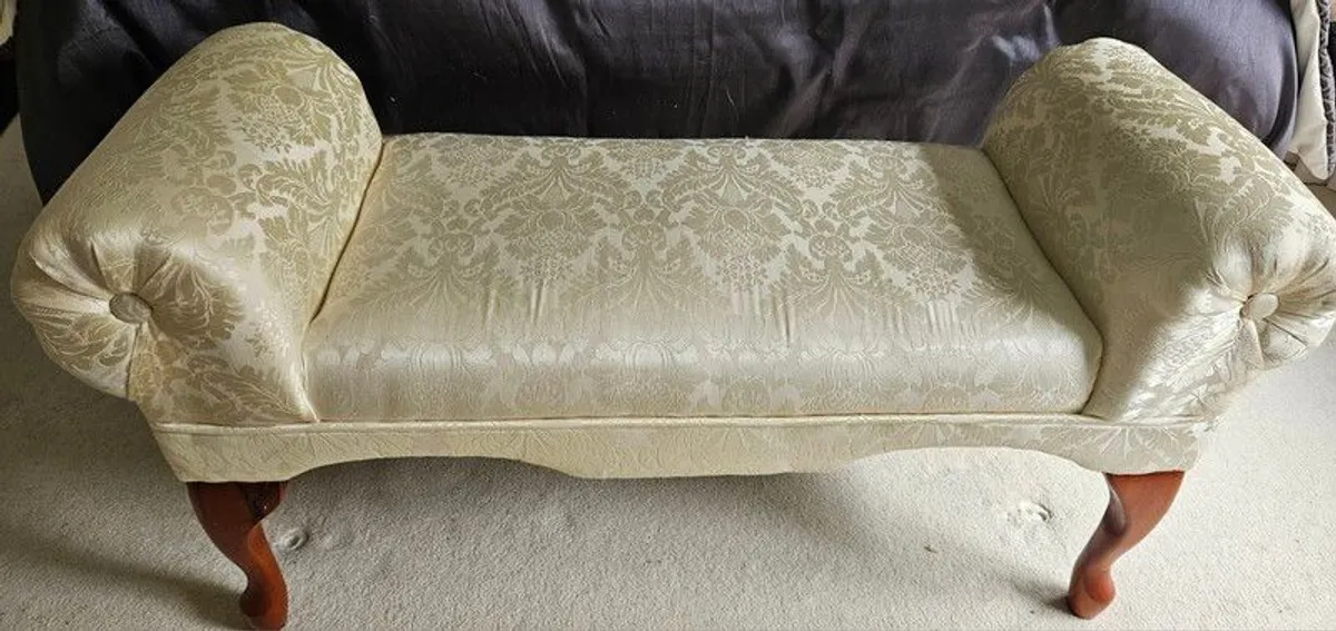 Vintage end of bed seat - Image 2