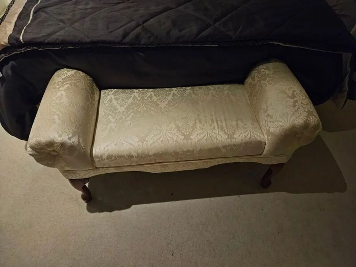 Vintage end of bed seat - Image 4