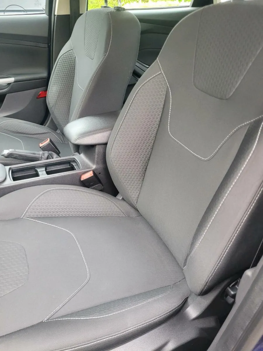 2015 Ford Focus Zetec 1.6tdci 95PS 4DR - Image 3