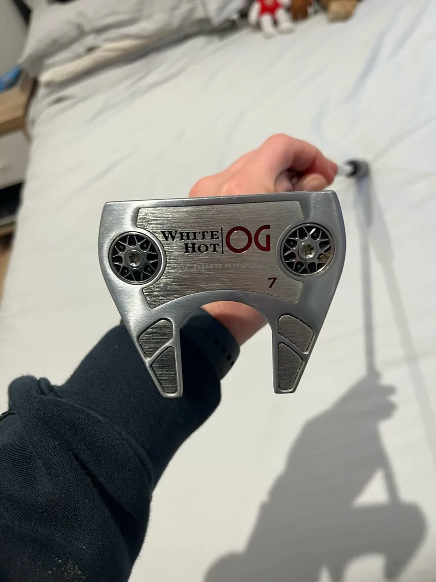 Odyssey White Hot OG 7 Putter - Image 1