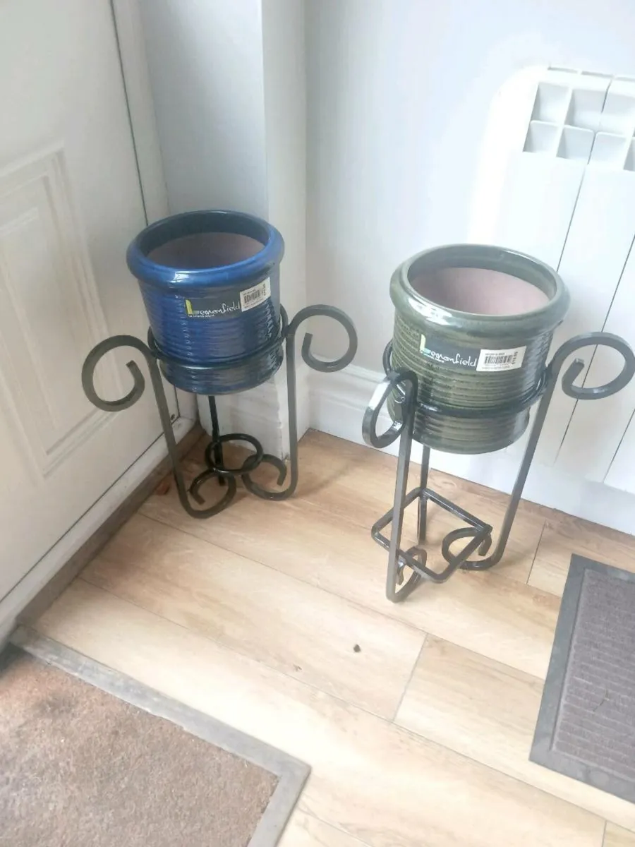 Pot and pot holder - Image 2