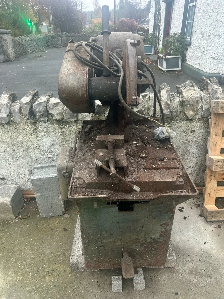 Pull down chop saw - Image 3