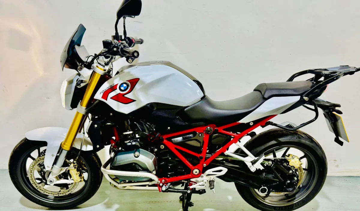 BMW R1200 R 2016 MINT - Image 2