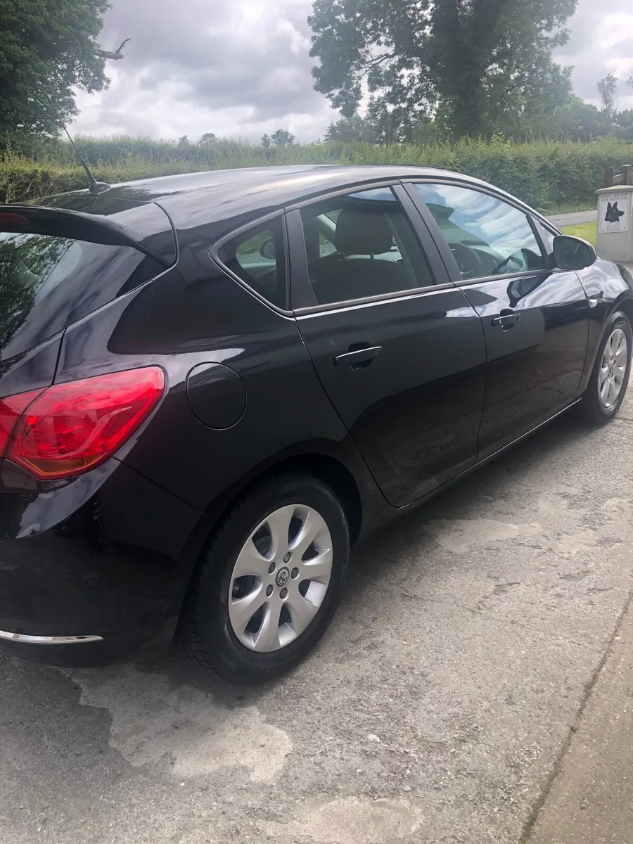 Vauxhall Astra 2015 - Image 4