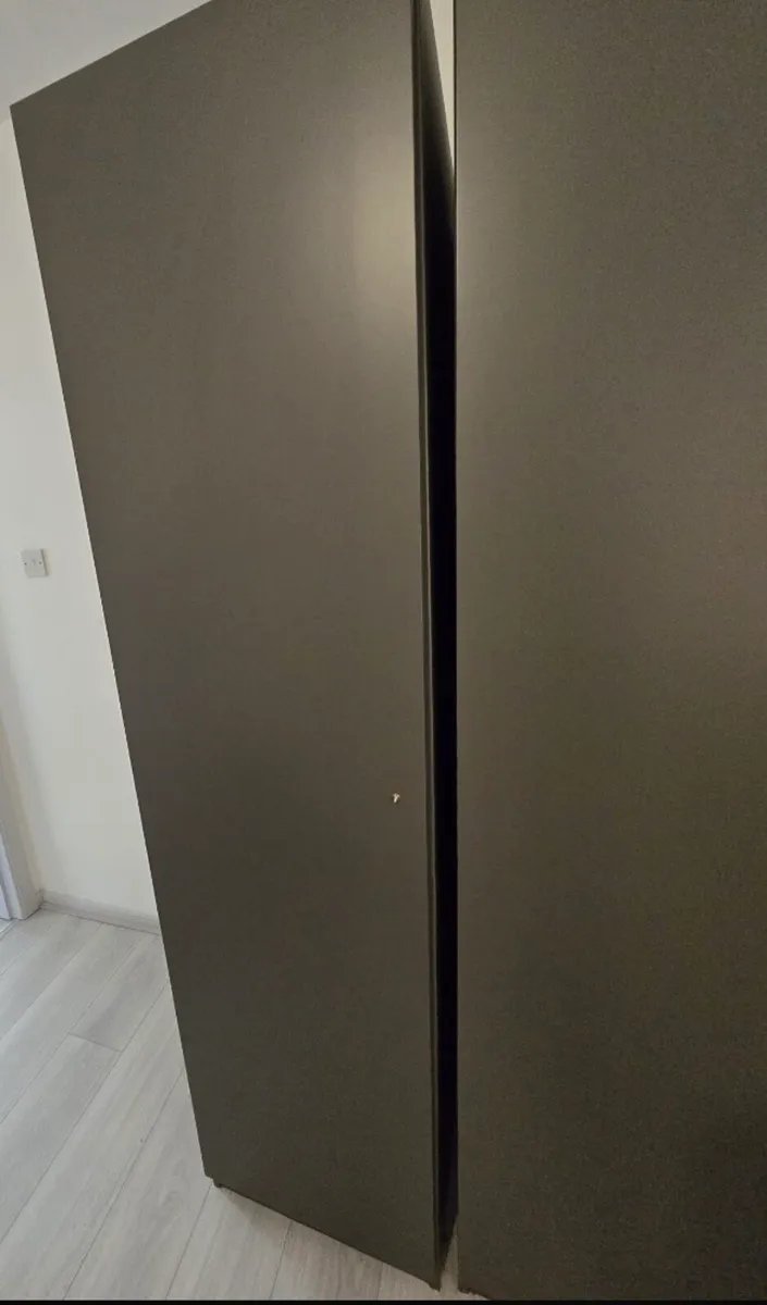 Wardrobe - Image 4