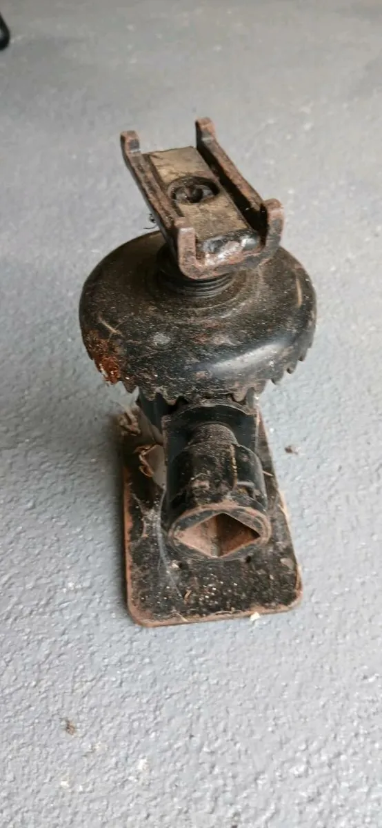Landrover jack - Image 2