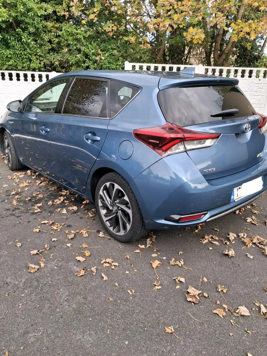 Car - Image 3