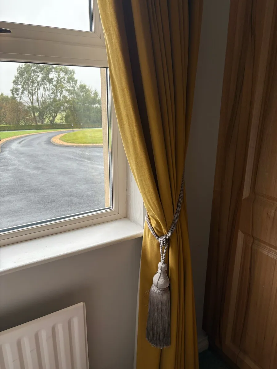 Curtains & Tie Backs - Image 2