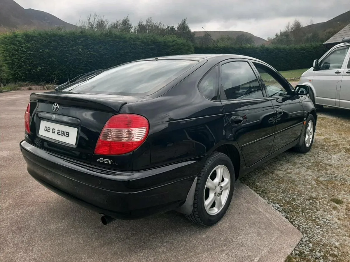 Toyota Avensis 2.0 petrol - Image 2
