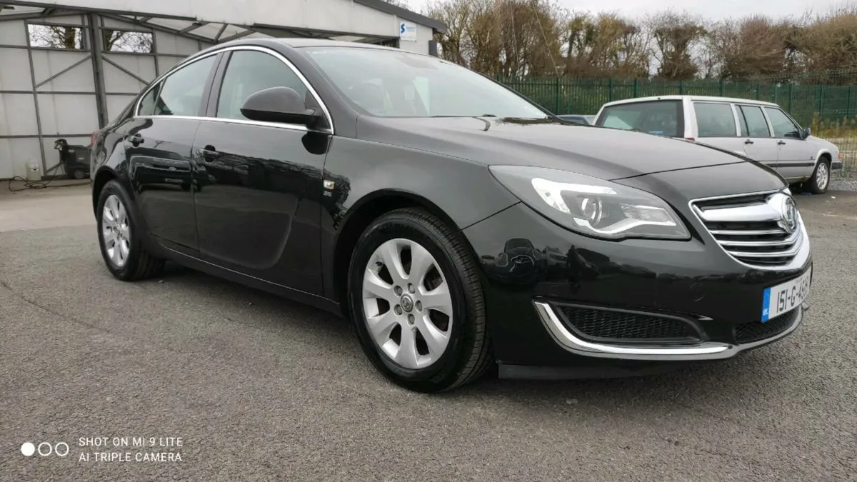 Opel Insignia - Image 1
