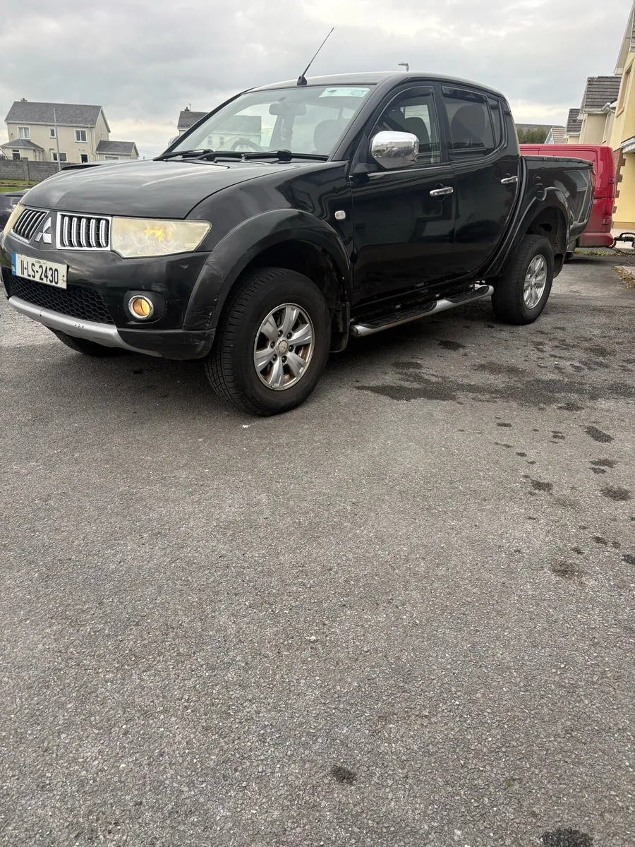 Mitsubishi L200 Trojan Doe & Tax - Image 2