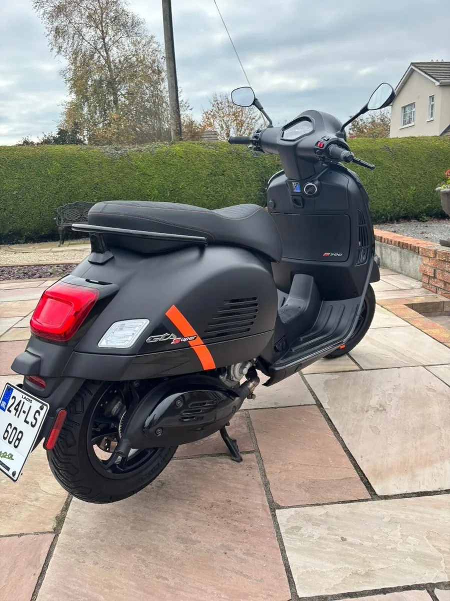 Vespa GTS300 RST22 - Image 2