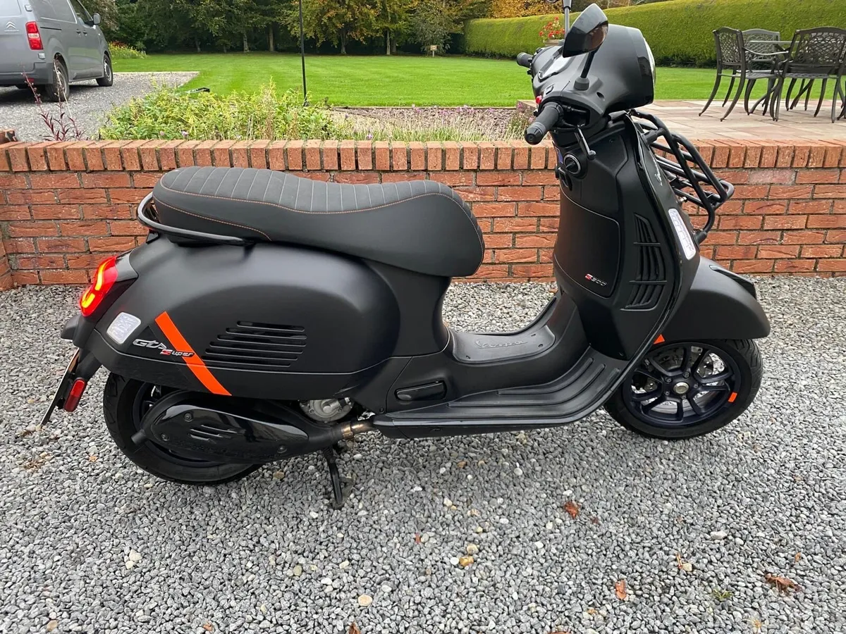 Vespa GTS300 RST22 - Image 4