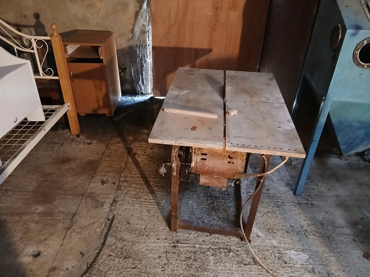 Bench saw