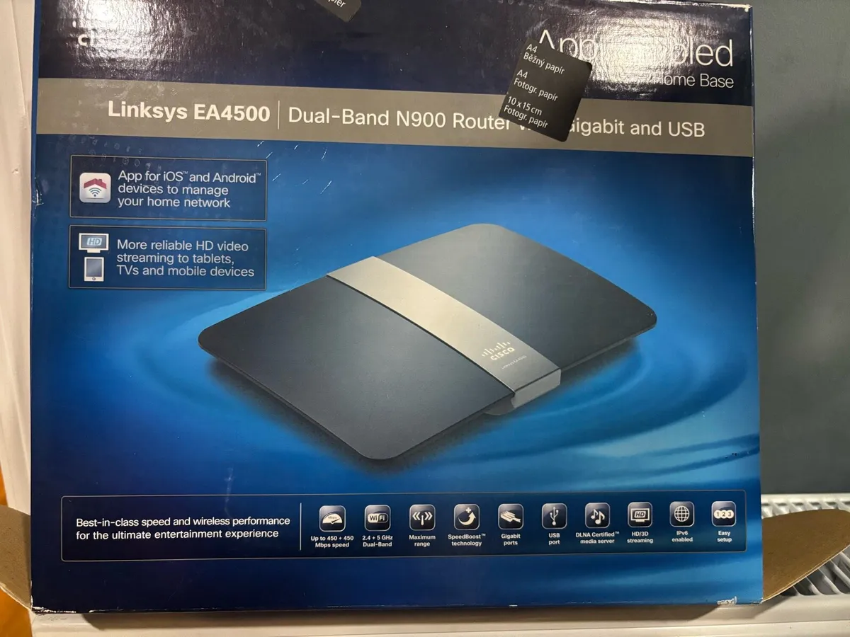 Cisco Linksys EA4500 Router - Image 1
