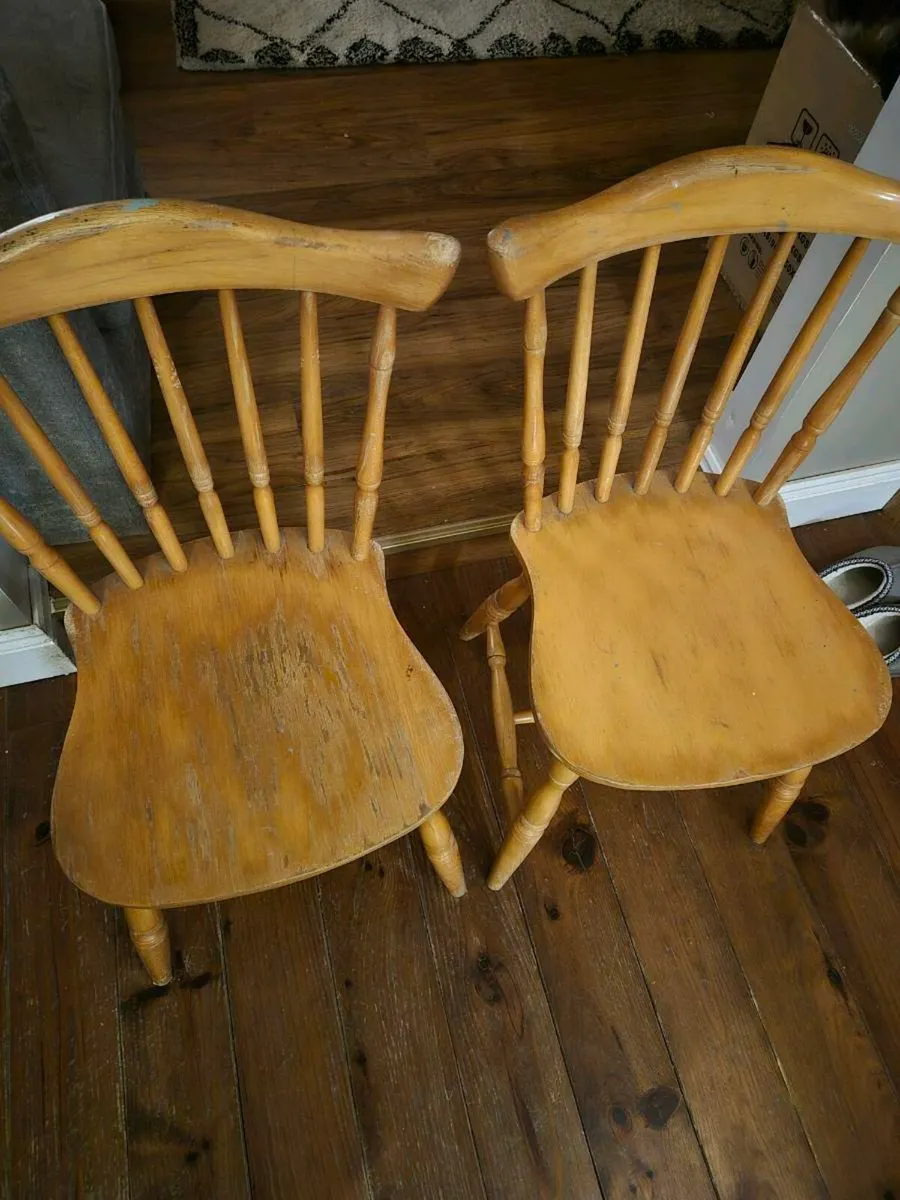 Table and 6 chairs - Image 2